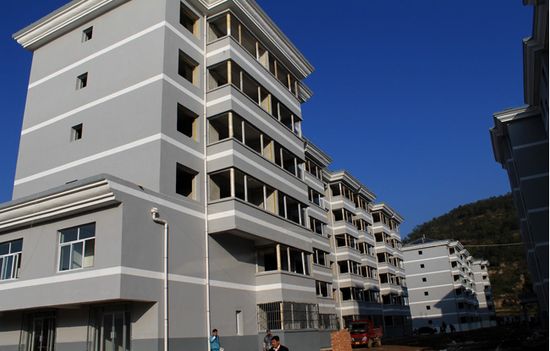 巡查塘坝公租房