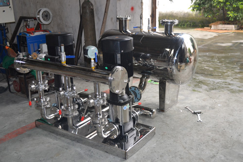 家里老是供水不足  小区需安装无负压供水设备