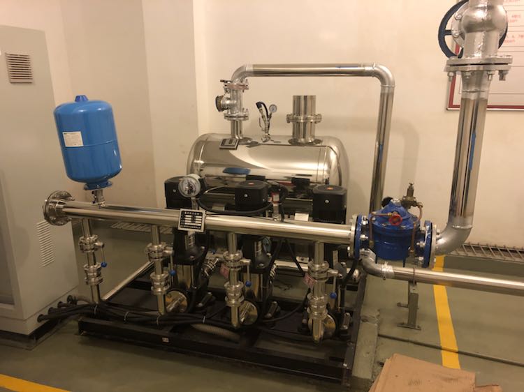 8层23户用多大的无负压变频供水系统