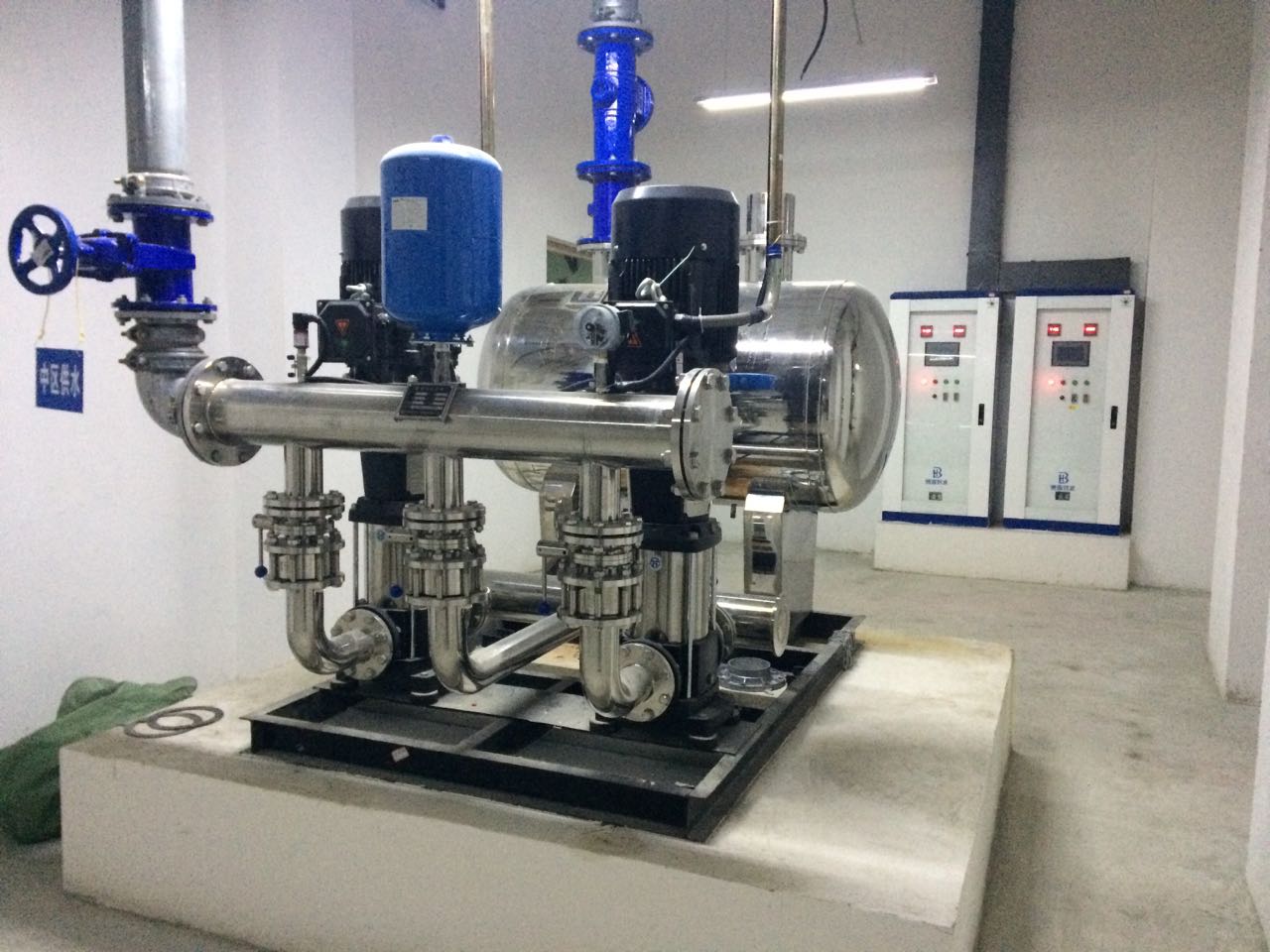 无负压补偿式叠压供水没备怎么样